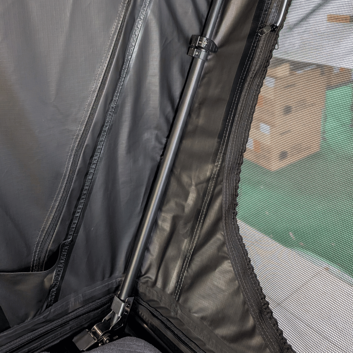 Tente de toit rigide Cervina 4478