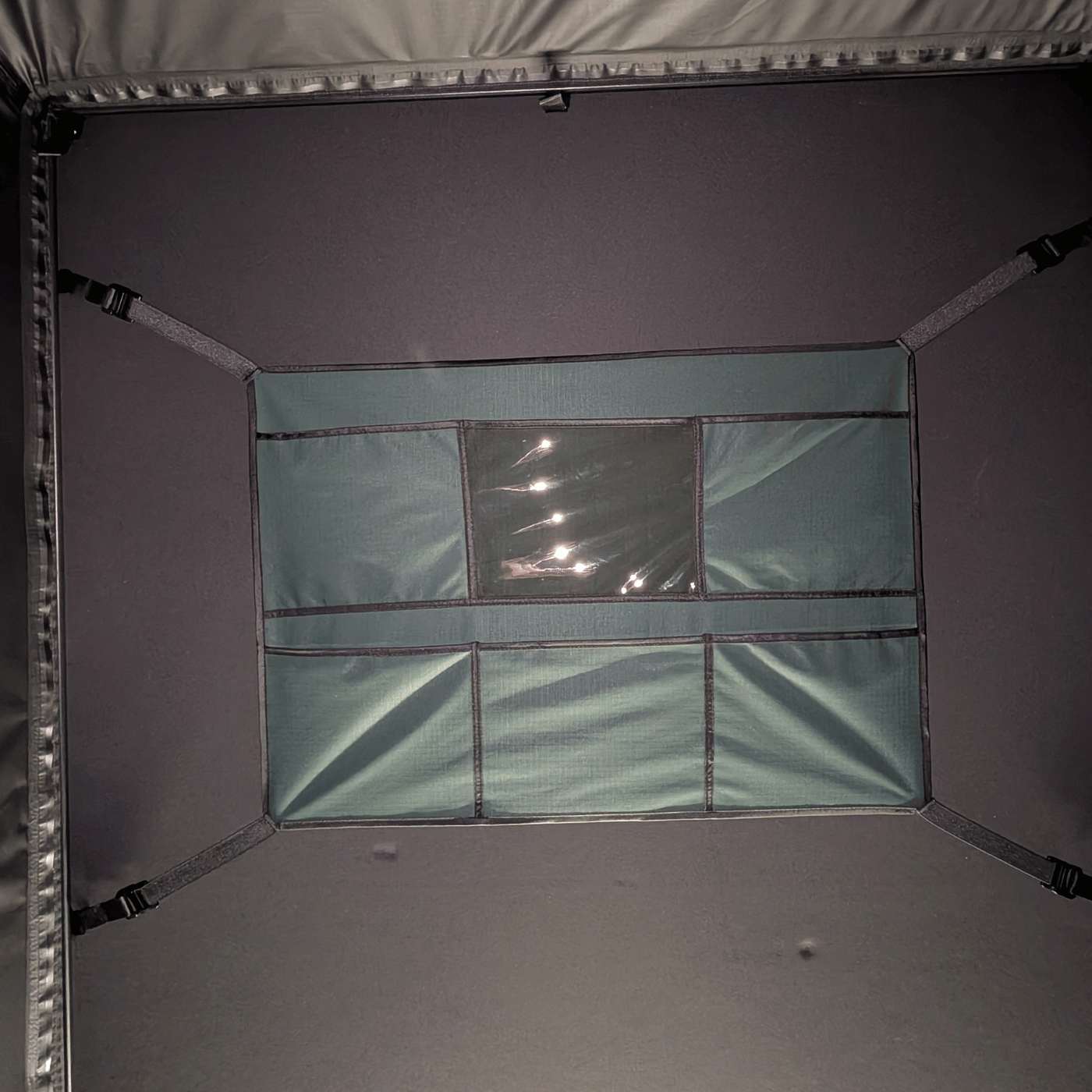 Tente de toit rigide Cervina 4478