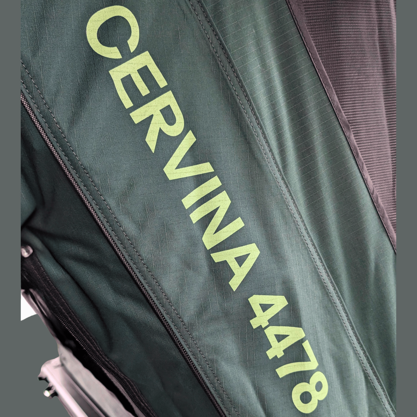 Tente de toit rigide Cervina 4478